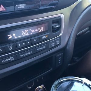 Meet your Posher, Deborah